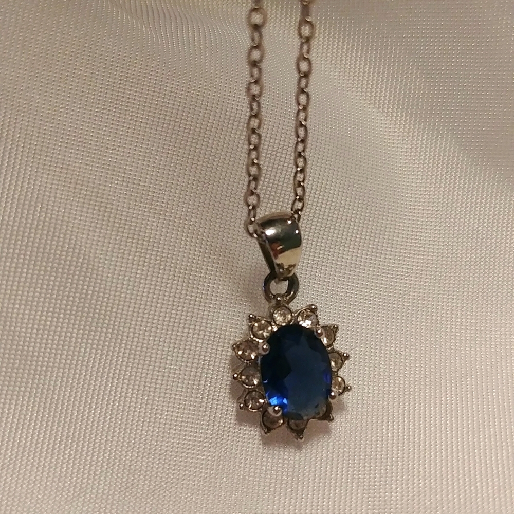 Necklace with Pendant Faux Sapphire and Crystal